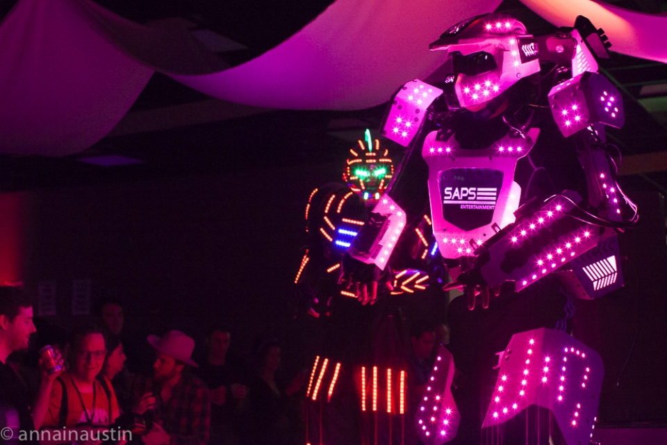 dancing-robots-at-the-closing-night-party-at-fantastic-fest-2016-austin-texas-1453