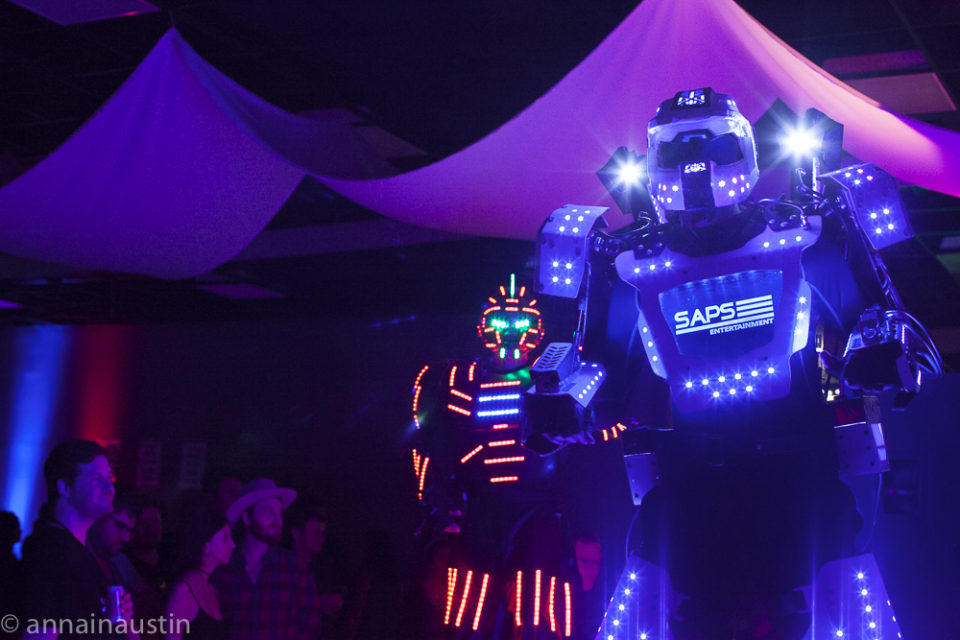 dancing-robots-at-the-closing-night-party-at-fantastic-fest-2016-austin-texas-1460