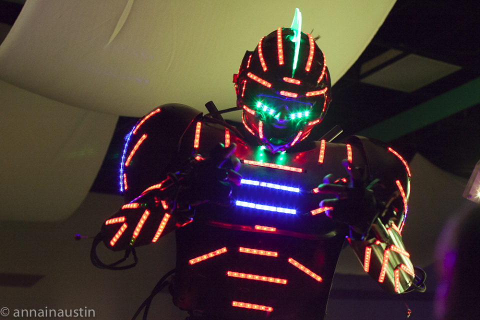 dancing-robots-at-the-closing-night-party-at-fantastic-fest-2016-austin-texas-1516