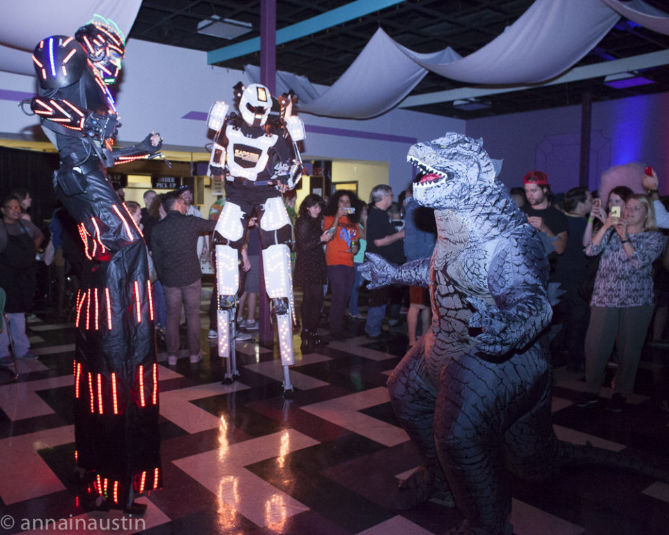 dancing-robots-at-the-closing-night-party-at-fantastic-fest-2016-austin-texas-1534